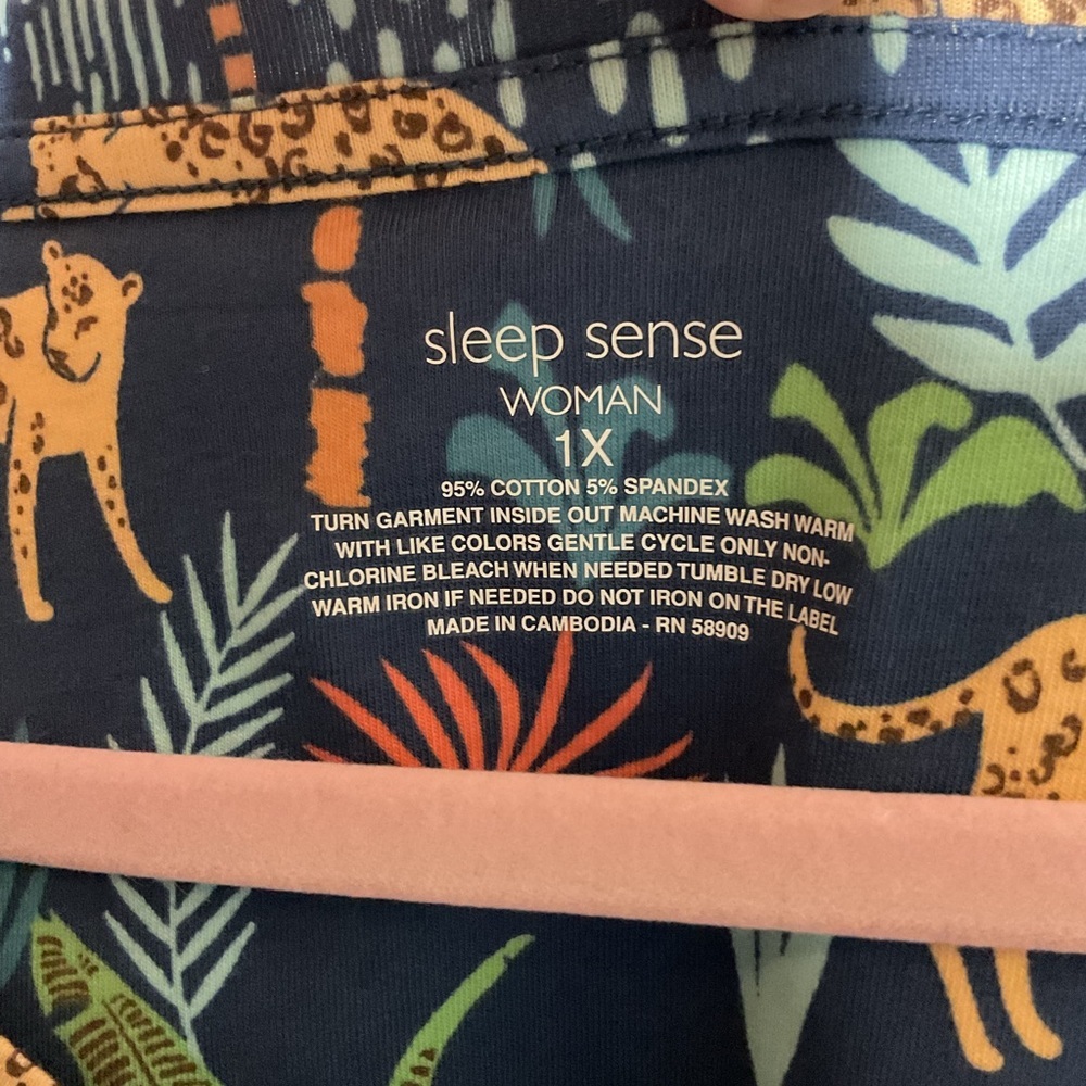 Sleep Sense Cat Print Pajama Top 1X Jungle Animal Sleepwear NWT - Picture 5 of 5